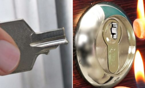 Zlomený klíč v zámku není problém: Za 5 sekund je venku, chce to jen tavné lepidlo