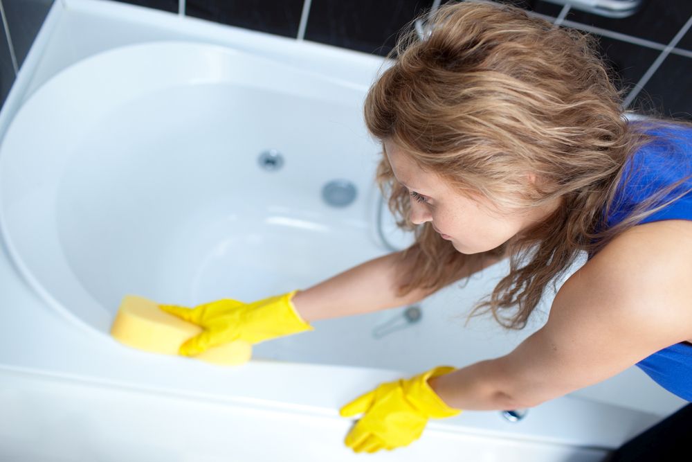 Jak efektivně čistit koupelnu přírodními prostředky