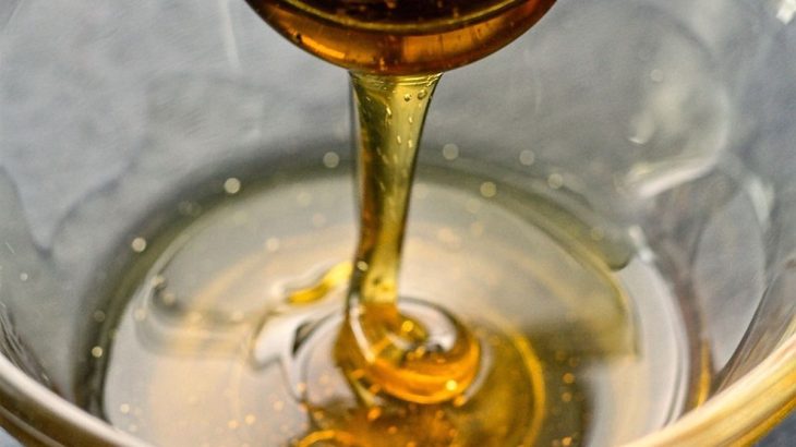 Falešný a pravý med: Lze je rozeznat snadno, pomůže test s kávovou lžičkou