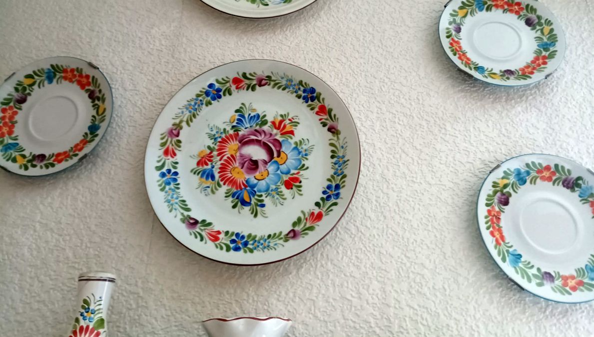 Co dříve leželo ve vitrínách, má dnes cenu tisíců. Hitem svatebních darů byly porcelánové servisy