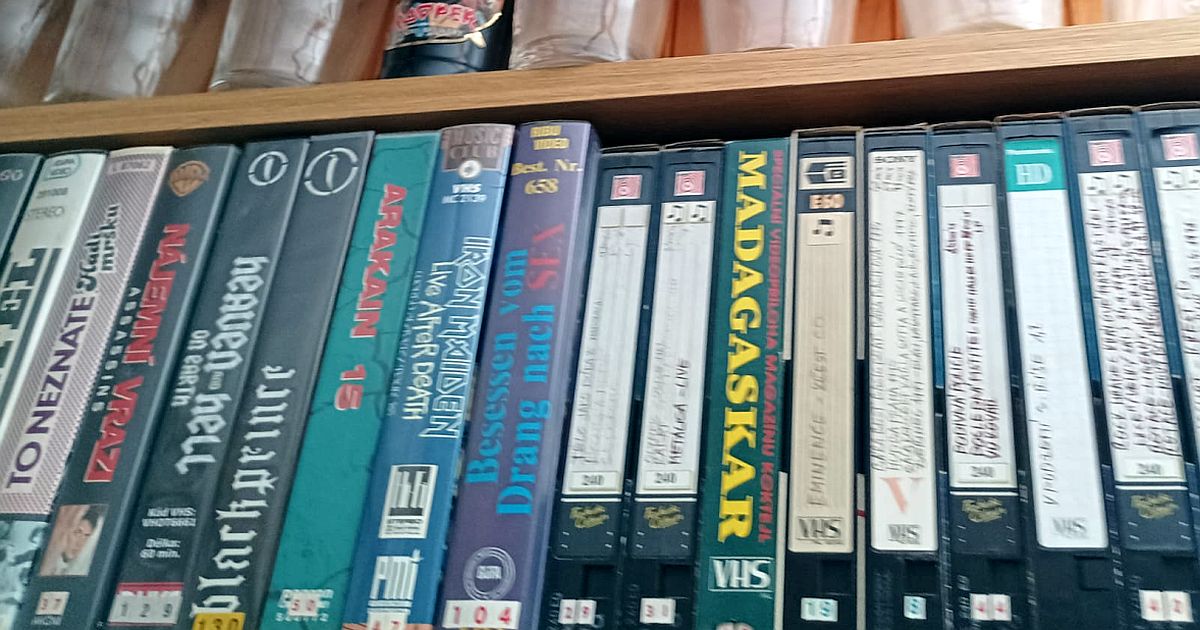 V krabici na půdě leží plastový poklad za tisíce korun. Audiokazety z 90. let skupují sběratelé rychleji než vinyl